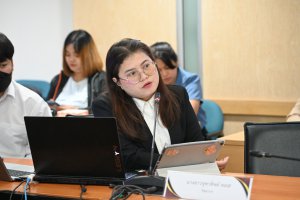 ประชุมเพื่อถ่ายทอดความรู้ ให้บุคลากรภายในสำนักงานเศรษฐกิจอุตสาหกรรม “เทคนิคการเขียน Prompt ขั้นเทพ โดย ใช้ AI”