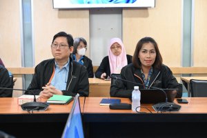 ประชุมเพื่อถ่ายทอดความรู้ ให้บุคลากรภายในสำนักงานเศรษฐกิจอุตสาหกรรม “เทคนิคการเขียน Prompt ขั้นเทพ โดย ใช้ AI”