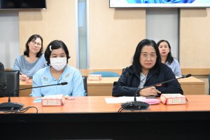 ประชุมเพื่อถ่ายทอดความรู้ ให้บุคลากรภายในสำนักงานเศรษฐกิจอุตสาหกรรม “เทคนิคการเขียน Prompt ขั้นเทพ โดย ใช้ AI”