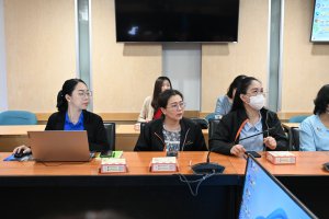 ประชุมเพื่อถ่ายทอดความรู้ ให้บุคลากรภายในสำนักงานเศรษฐกิจอุตสาหกรรม “เทคนิคการเขียน Prompt ขั้นเทพ โดย ใช้ AI”