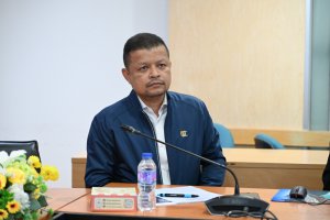 ประชุมเพื่อถ่ายทอดความรู้ ให้บุคลากรภายในสำนักงานเศรษฐกิจอุตสาหกรรม “เทคนิคการเขียน Prompt ขั้นเทพ โดย ใช้ AI”