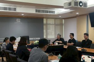 ประชุมเชิงปฏิบัติการโดยผู้เชี่ยวชาญด้านกระบวนการจัดการความรู้ โดยผู้เชี่ยวชาญด้านกระบวนการจัดการความรู้ โดย รศ.ดร.อรจรีย์ ณ ตะกั่วทุ่ง